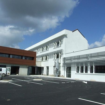Jf Accueil & Formation Hotell Cholet Exteriör bild