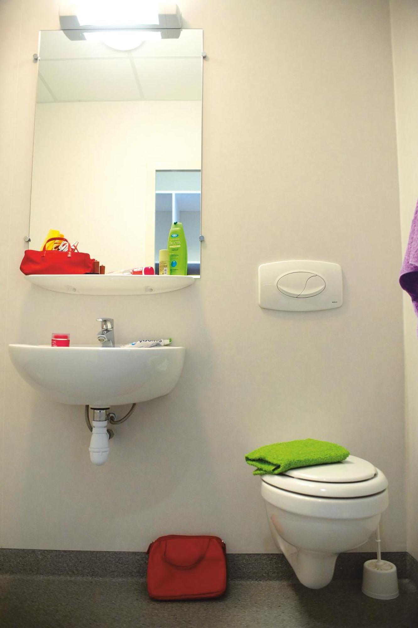 Jf Accueil & Formation Hotell Cholet Exteriör bild